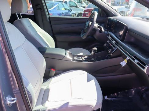 Used 2025 Hyundai Santa Cruz SEL FWD image 14
