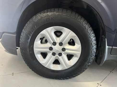 Used 2015 Chevrolet Traverse LS FWD image 14