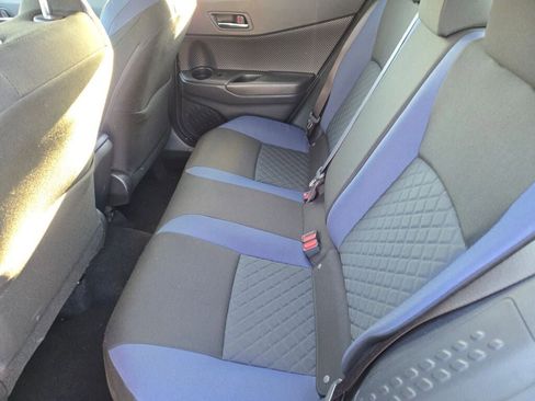 Used 2021 Toyota C-HR XLE image 19