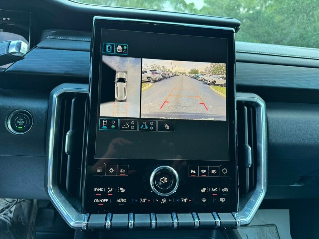 Used 2026 GMC Acadia Elevation w/ Elevation Premium Package FWD image 6
