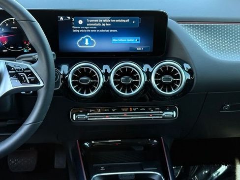 Certified 2025 Mercedes-Benz GLA 250 4MATIC image 22