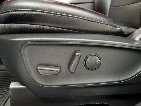 Used 2024 Ford Escape ST-Line w/ Cold Weather Package image 10