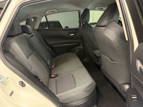 Used 2021 Toyota Venza LE AWD/4WD image 24