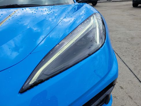 Used 2021 Chevrolet Corvette Stingray Premium Cpe w/ Z51 Performance Package image 9