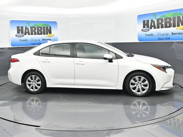 Used 2024 Toyota Corolla LE FWD image 7