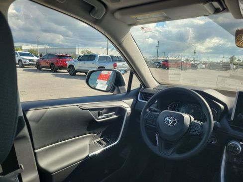 New 2025 Toyota RAV4 XLE image 15