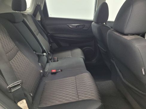 Used 2019 Nissan Rogue S FWD image 19