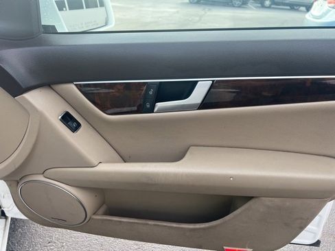 Used 2013 Mercedes-Benz C 300 4MATIC Sedan image 31