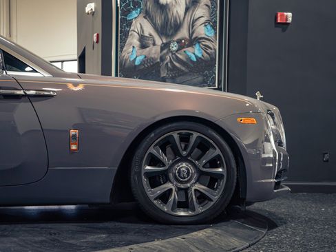 Used 2018 Rolls-Royce Wraith RWD image 16