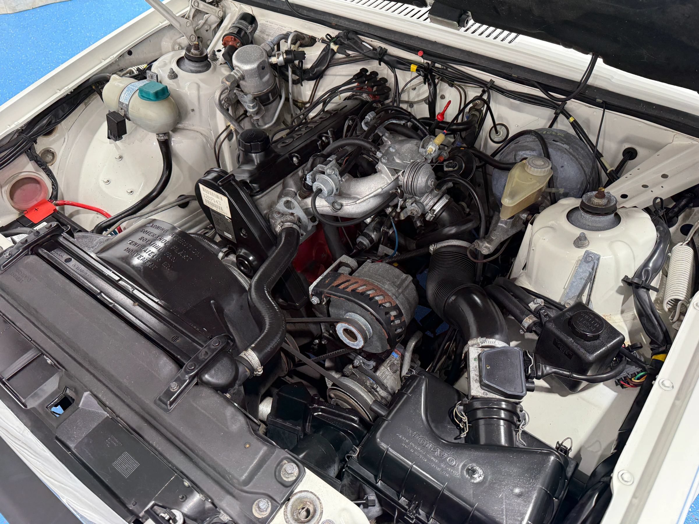 Used 1988 Volvo 740 GLE RWD image 54