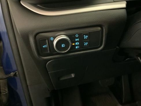 Used 2022 Ford Explorer XLT w/ Equipment Group 202A AWD/4WD image 19