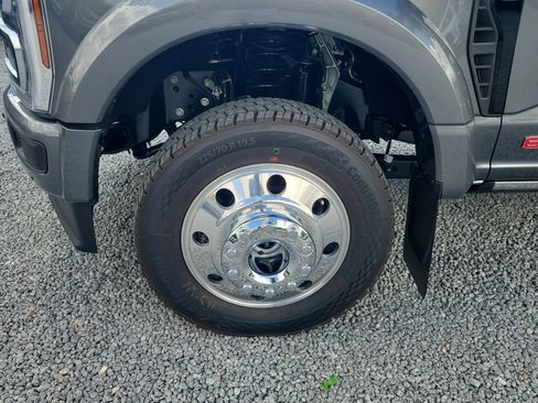 New 2026 Ford F450 Platinum w/ FX4 Off-Road Package image 5