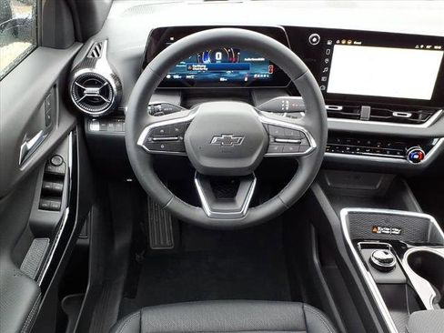 New 2026 Chevrolet Equinox LT w/ Convenience Package II image 15