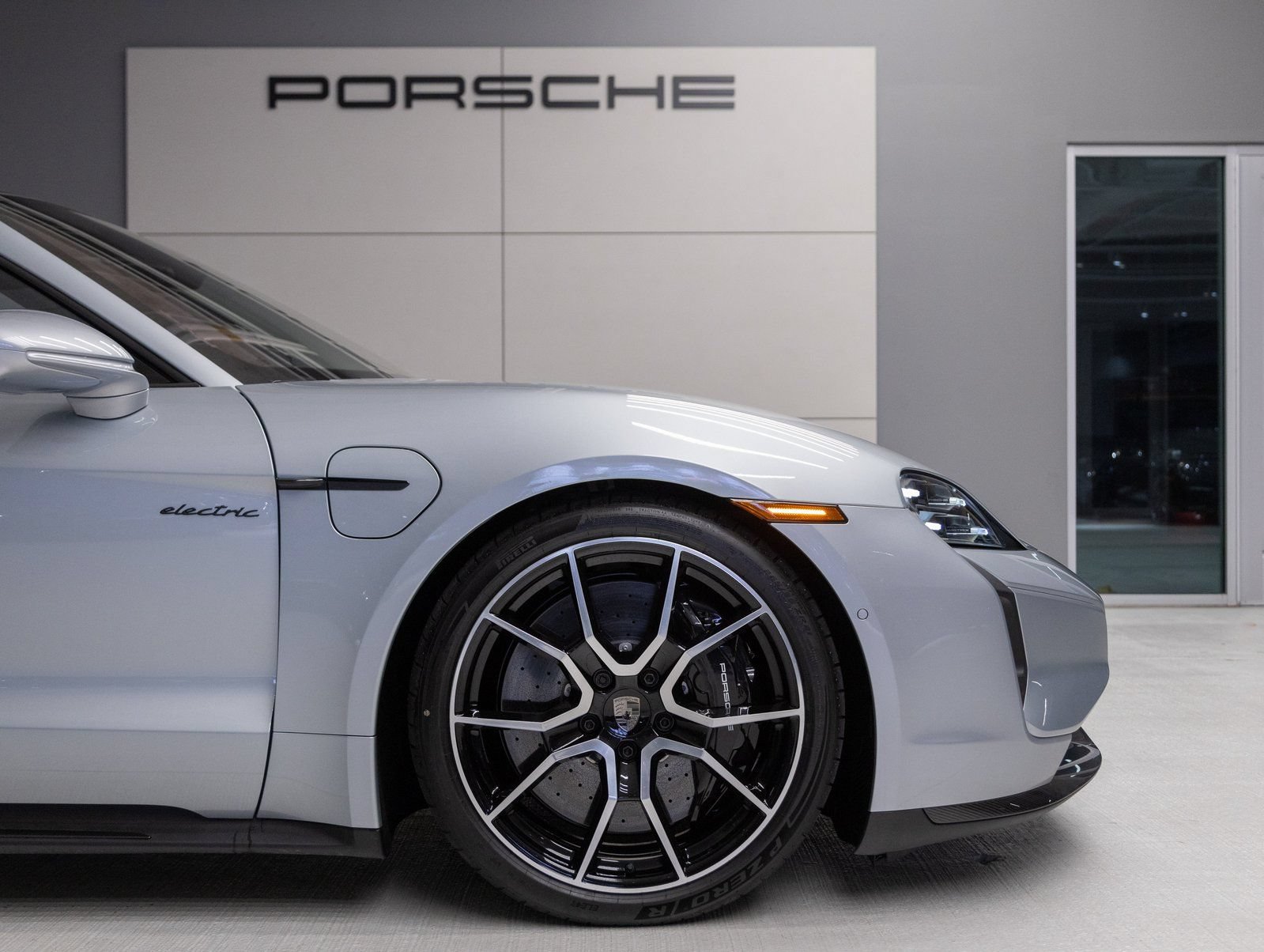 Used 2026 Porsche Taycan Turbo S AWD/4WD image 11