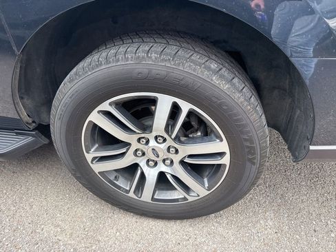 Used 2024 Ford Expedition Max Limited image 5