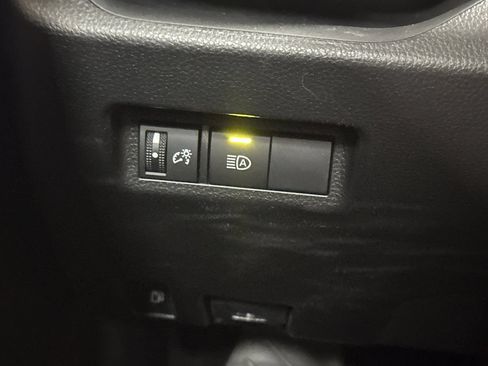 Certified 2025 Toyota RAV4 XLE AWD/4WD image 43