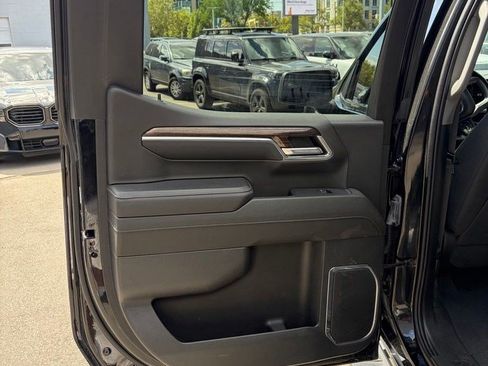 Used 2024 GMC Sierra 1500 Elevation w/ Preferred Package AWD/4WD image 13