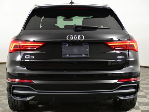 Certified 2022 Audi Q3 2.0T Premium w/ Convenience Package image 8