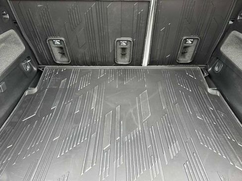 New 2026 Cadillac Optiq Sport 1 w/ LPO, Floor Liner Package AWD/4WD image 15