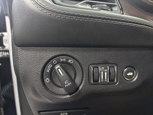 Used 2022 Dodge Challenger R/T w/ Plus Package image 12