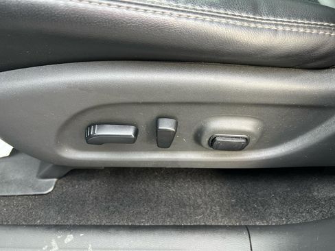 Used 2019 Nissan Pathfinder Platinum image 21