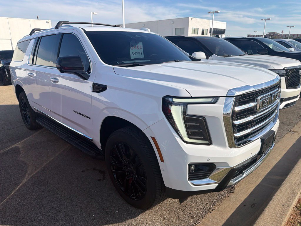 Used 2026 GMC Yukon XL Elevation w/ Elevation Premium Package AWD/4WD image 14