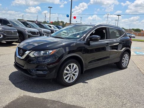 Used 2020 Nissan Rogue Sport SV AWD/4WD image 3