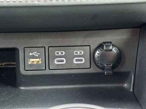 Used 2023 Toyota Highlander XSE image 25