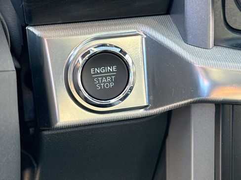 Used 2024 Ford F150 Lariat AWD/4WD image 9