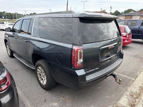 Used 2020 GMC Yukon XL SLT w/ Open Road Package AWD/4WD image 7