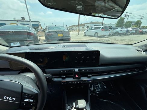 Used 2025 Kia K4 FWD image 38