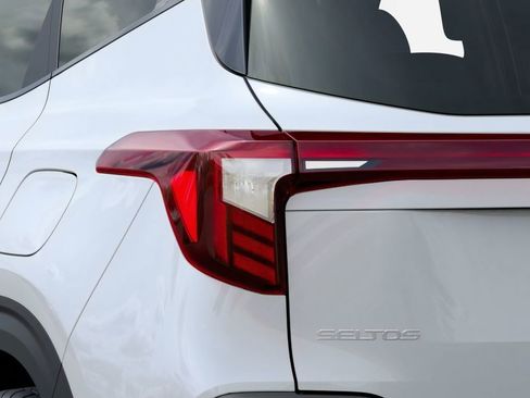 New 2026 Kia Seltos S AWD/4WD image 11