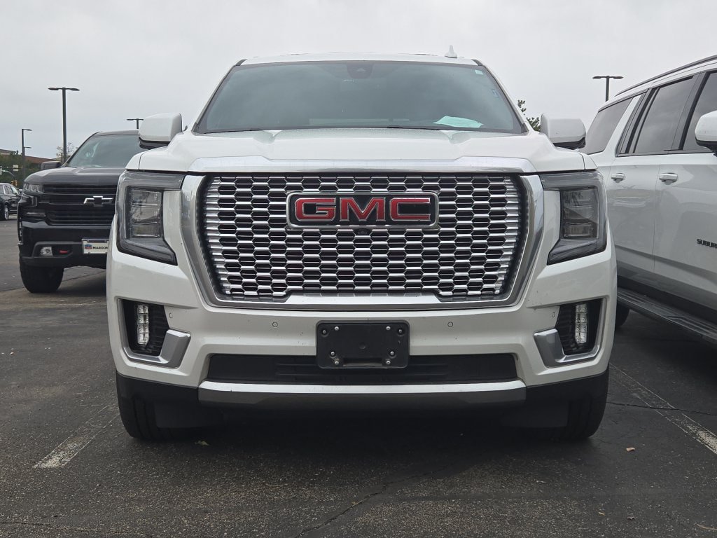 Used 2021 GMC Yukon Denali AWD/4WD image 2
