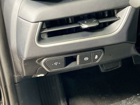 New 2025 Kia K4 LX image 10