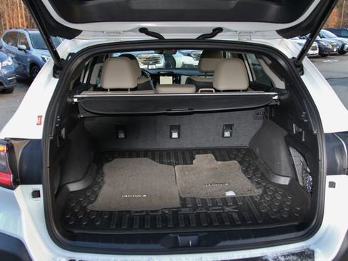 Certified 2023 Subaru Outback Limited image 31