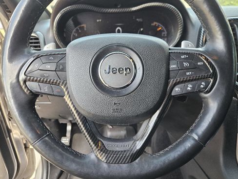 Used 2014 Jeep Grand Cherokee Limited w/ Luxury Group II image 22