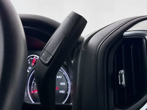 Used 2020 Chevrolet Silverado 1500 LT image 16