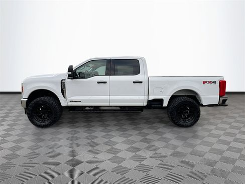 Used 2024 Ford F250 XLT w/ FX4 Off-Road Package image 4
