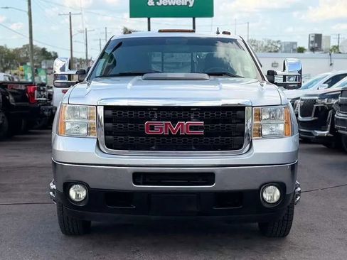 Used 2011 GMC Sierra 3500 SLT w/ SLT Convenience Package AWD/4WD image 2
