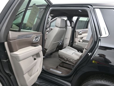 Used 2022 GMC Yukon SLT image 14