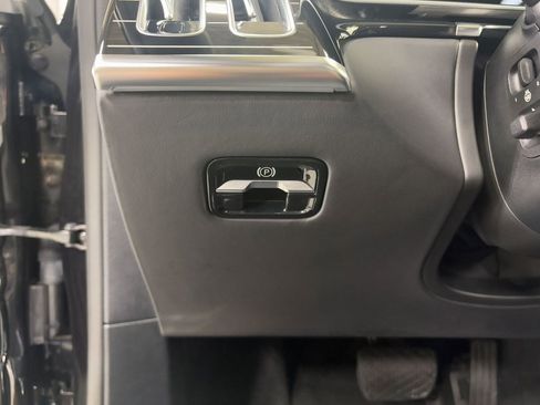 Used 2023 Mercedes-Benz S 580 4MATIC Sedan w/ 3D Technology Package image 10