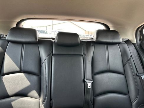 Used 2018 MAZDA MAZDA3 Touring FWD image 32