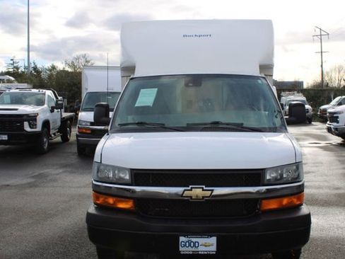 Used 2021 Chevrolet Express 3500 w/ Power Convenience Package image 2