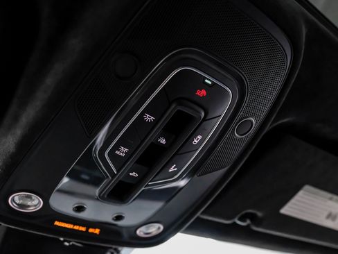 Used 2020 Lamborghini Urus image 42