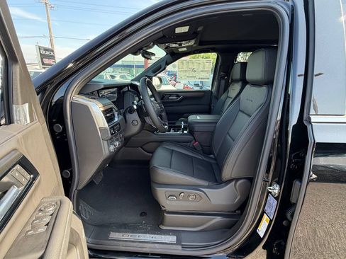 New 2026 GMC Yukon Denali w/ Denali Reserve Package AWD/4WD image 16
