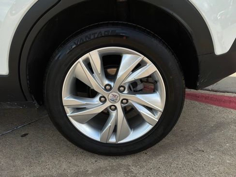 Used 2025 Buick Encore GX Preferred AWD/4WD image 8