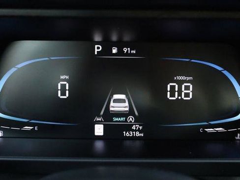 Used 2025 Hyundai Elantra SE w/ Cargo Package FWD image 39
