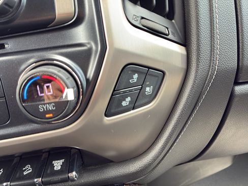 Used 2018 GMC Sierra 2500 Denali w/ Duramax Plus Package AWD/4WD image 39