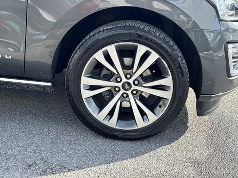 Used 2020 Ford Expedition Platinum image 8