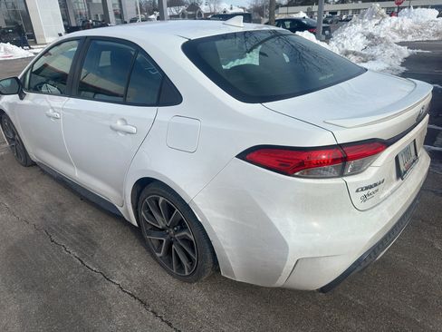 Used 2020 Toyota Corolla SE image 3